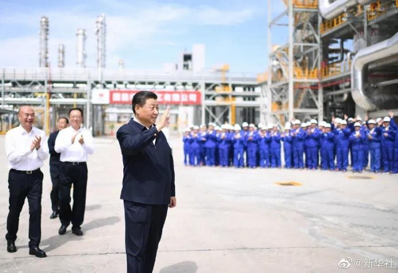 习近平在陕西榆林考察时强调 解放思想改革创新再接再厉 谱写陕西高质量发展新篇章